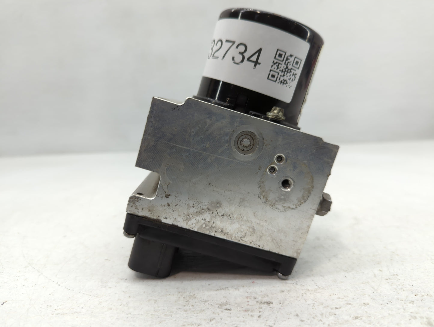 2008-2011 Chevrolet Impala ABS Pump Control Module Replacement P/N:25894182 Fits Fits 2008 2009 2010 2011 OEM Used Auto Part