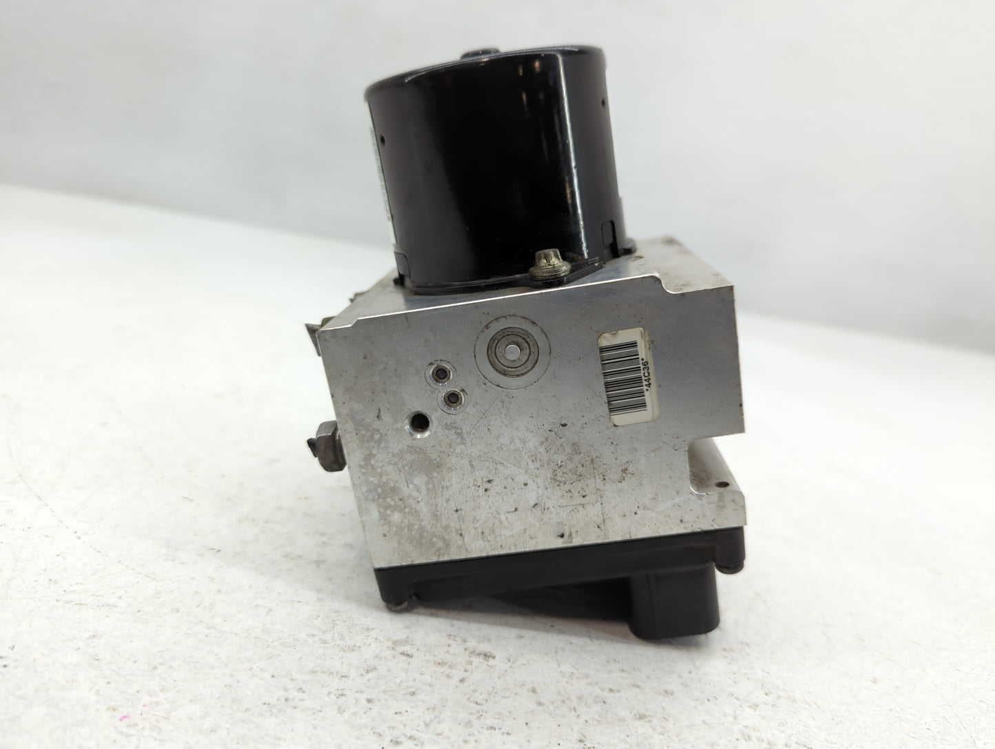 2008-2011 Chevrolet Impala ABS Pump Control Module Replacement P/N:25894182 Fits Fits 2008 2009 2010 2011 OEM Used Auto Part