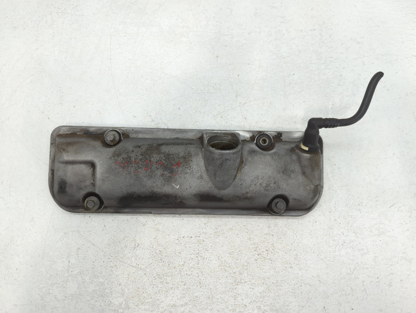 2009 Chevrolet Impala Driver Left Cylinder Head Valve Cover P/N:GM 12606107 CVR Fits OEM Used Auto Parts - Oemusedautoparts1