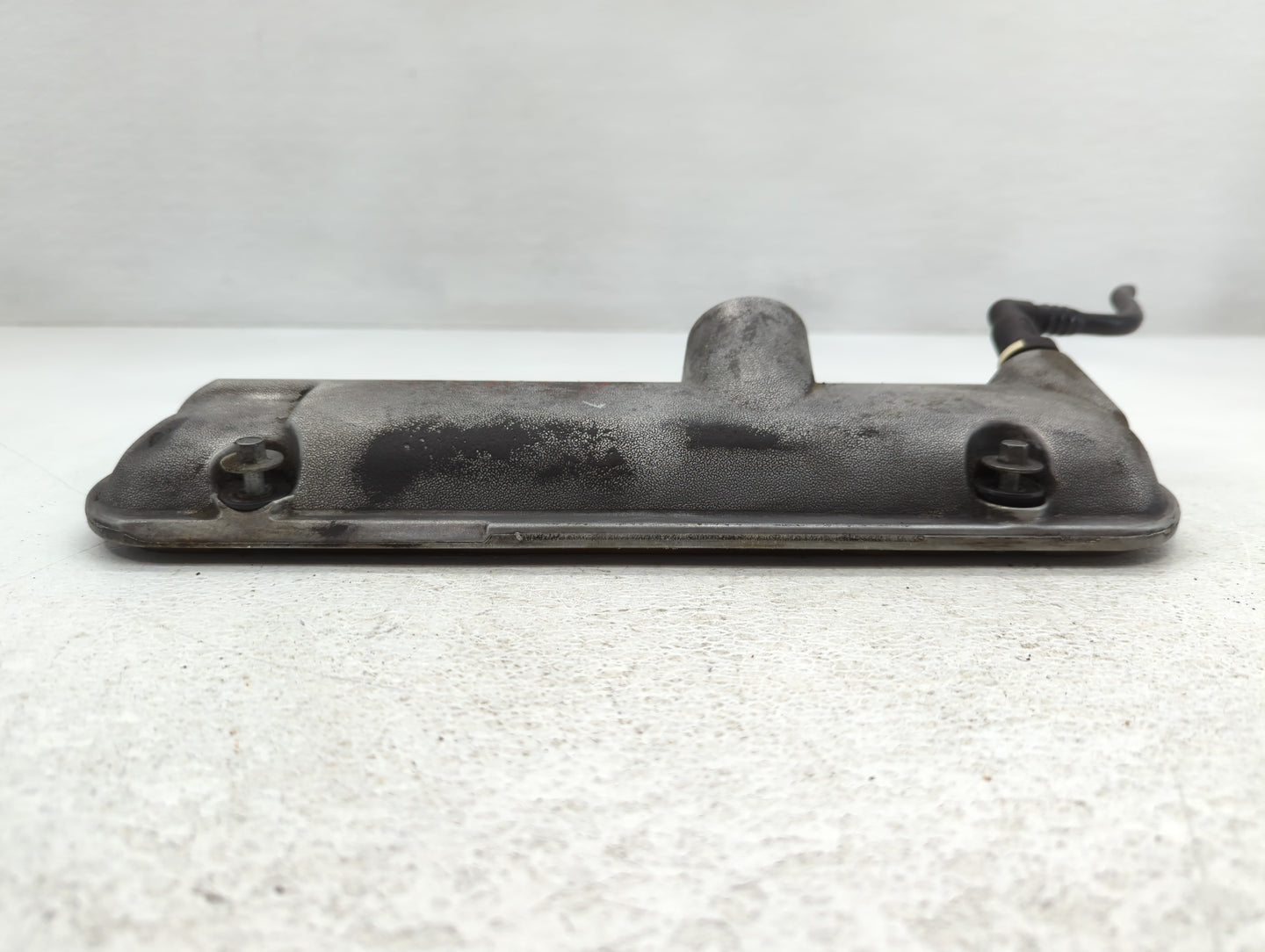 2009 Chevrolet Impala Driver Left Cylinder Head Valve Cover P/N:GM 12606107 CVR Fits OEM Used Auto Parts - Oemusedautoparts1