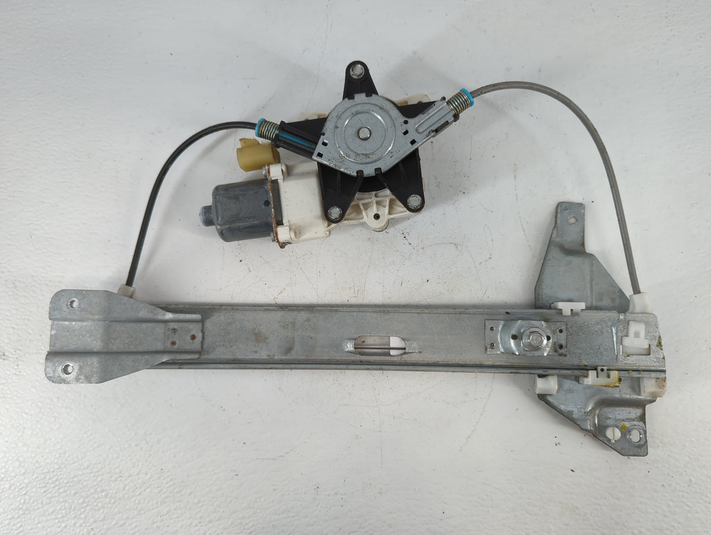 2006-2010 Chevrolet Impala Used Window Regulator Passenger Front - Oemusedautoparts1.com
