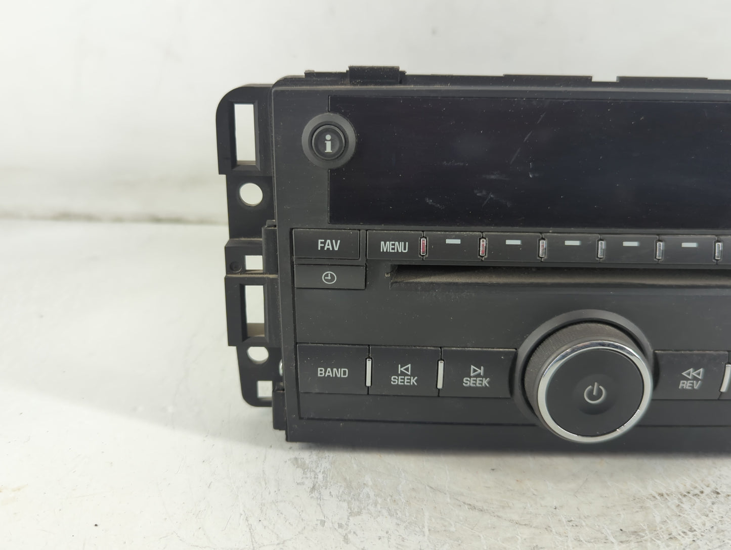 2009 Chevrolet Impala Radio AM FM Cd Player Receiver Replacement P/N:25980720 Fits OEM Used Auto Parts - Oemusedautoparts1.c