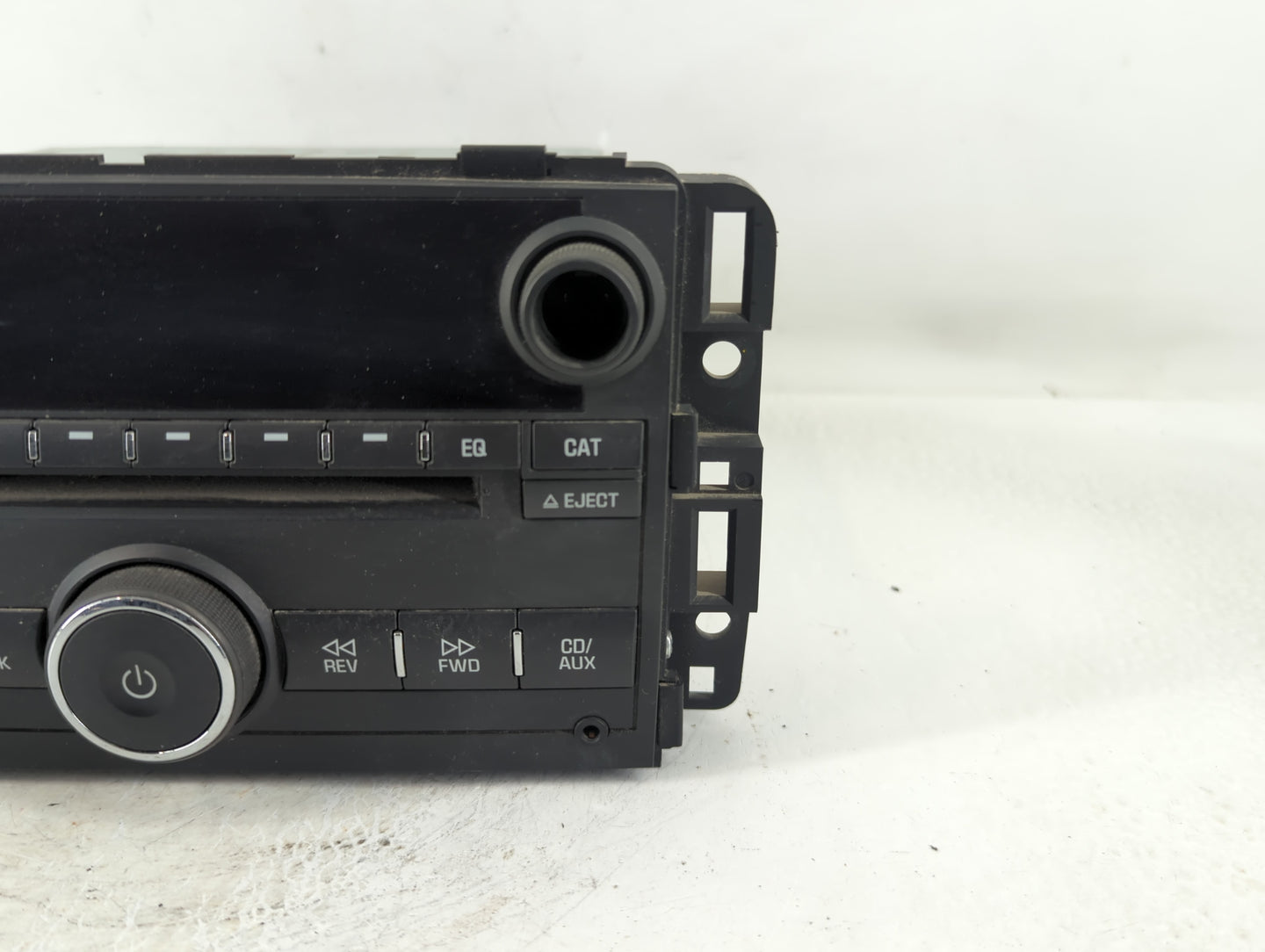 2009 Chevrolet Impala Radio AM FM Cd Player Receiver Replacement P/N:25980720 Fits OEM Used Auto Parts - Oemusedautoparts1.c