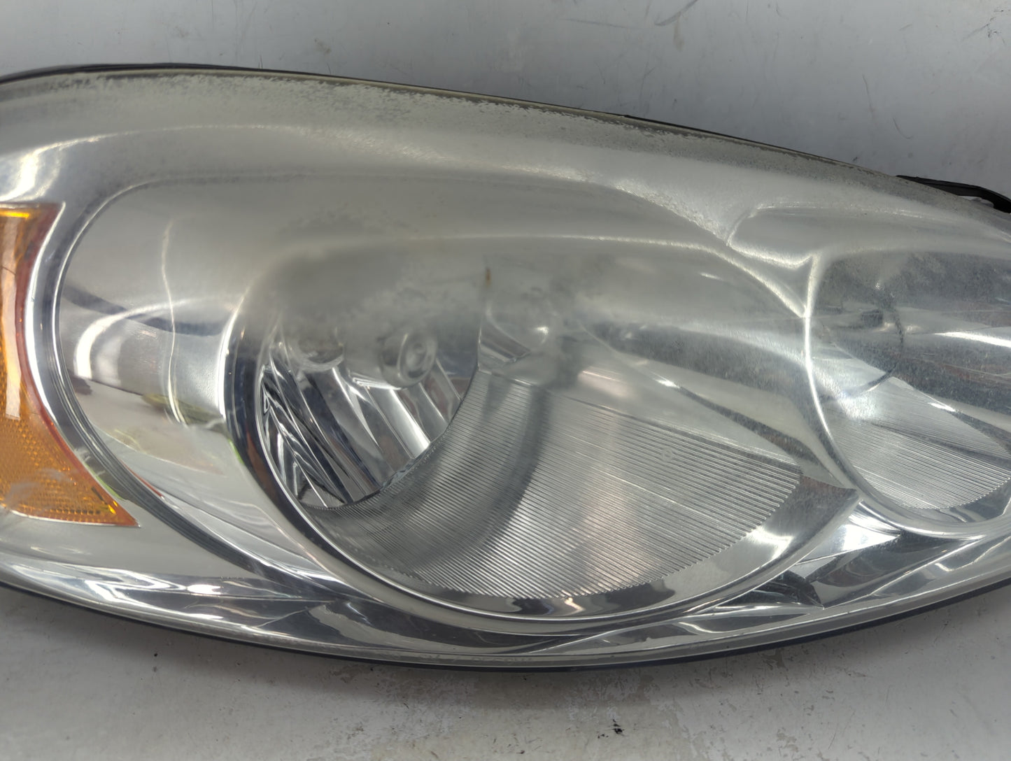 2006-2016 Chevrolet Impala Passenger Right Oem Head Light Headlight Lamp - Oemusedautoparts1.com