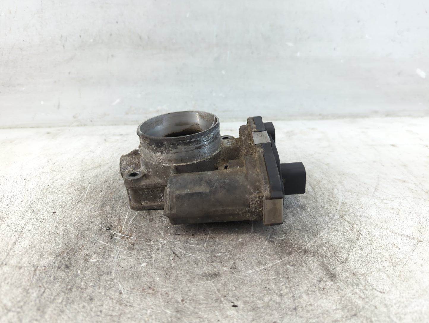 2008-2012 Chevrolet Malibu Throttle Body P/N:668AA 1721C Fits Fits 2007 2008 2009 2010 2011 2012 OEM Used Auto Parts - Oemus