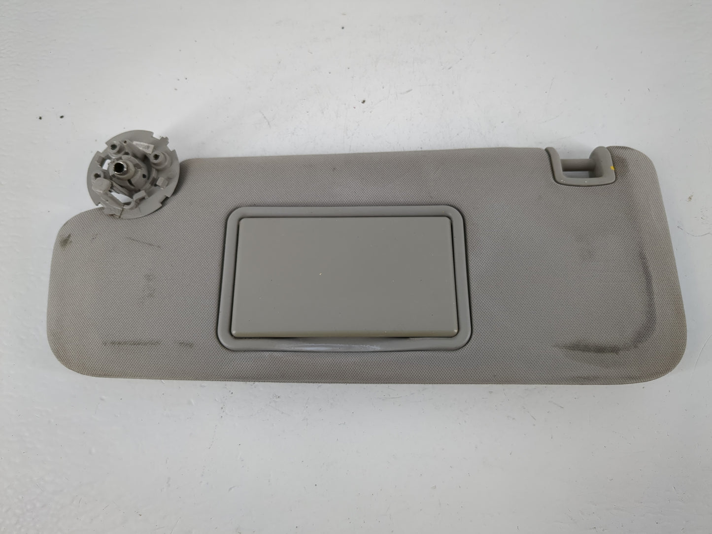 2004-2012 Chevrolet Malibu Sun Visor Shade Replacement Passenger Right Mirror Fits Fits 2004 2005 2008 2009 2010 2011 2012 O