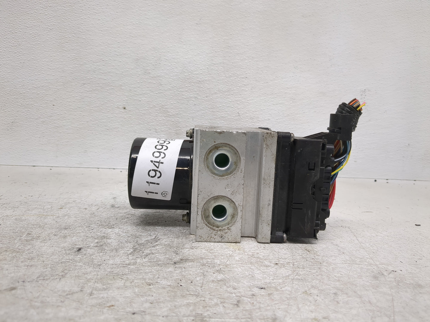 2008-2009 Chevrolet Malibu ABS Pump Control Module Replacement P/N:25949990 Fits Fits 2008 2009 OEM Used Auto Parts - Oemuse