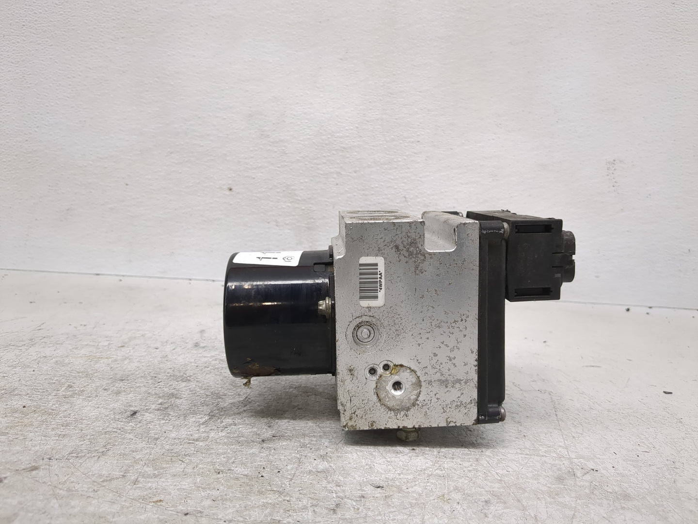2008-2009 Chevrolet Malibu ABS Pump Control Module Replacement P/N:25949990 Fits Fits 2008 2009 OEM Used Auto Parts - Oemuse