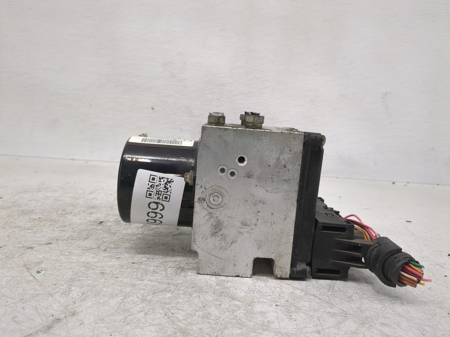 2008-2009 Chevrolet Malibu ABS Pump Control Module Replacement P/N:25949990 Fits Fits 2008 2009 OEM Used Auto Parts - Oemuse