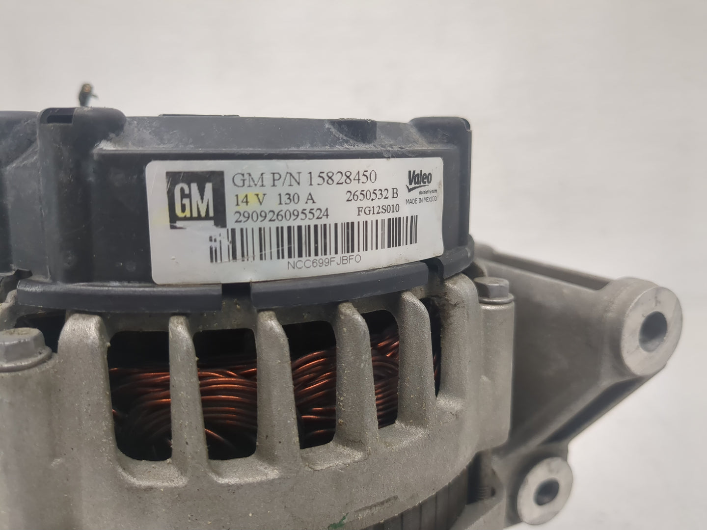 2008-2012 Chevrolet Malibu Alternator Replacement Generator Charging Assembly Engine OEM P/N:15828450 Fits OEM Used Auto Par