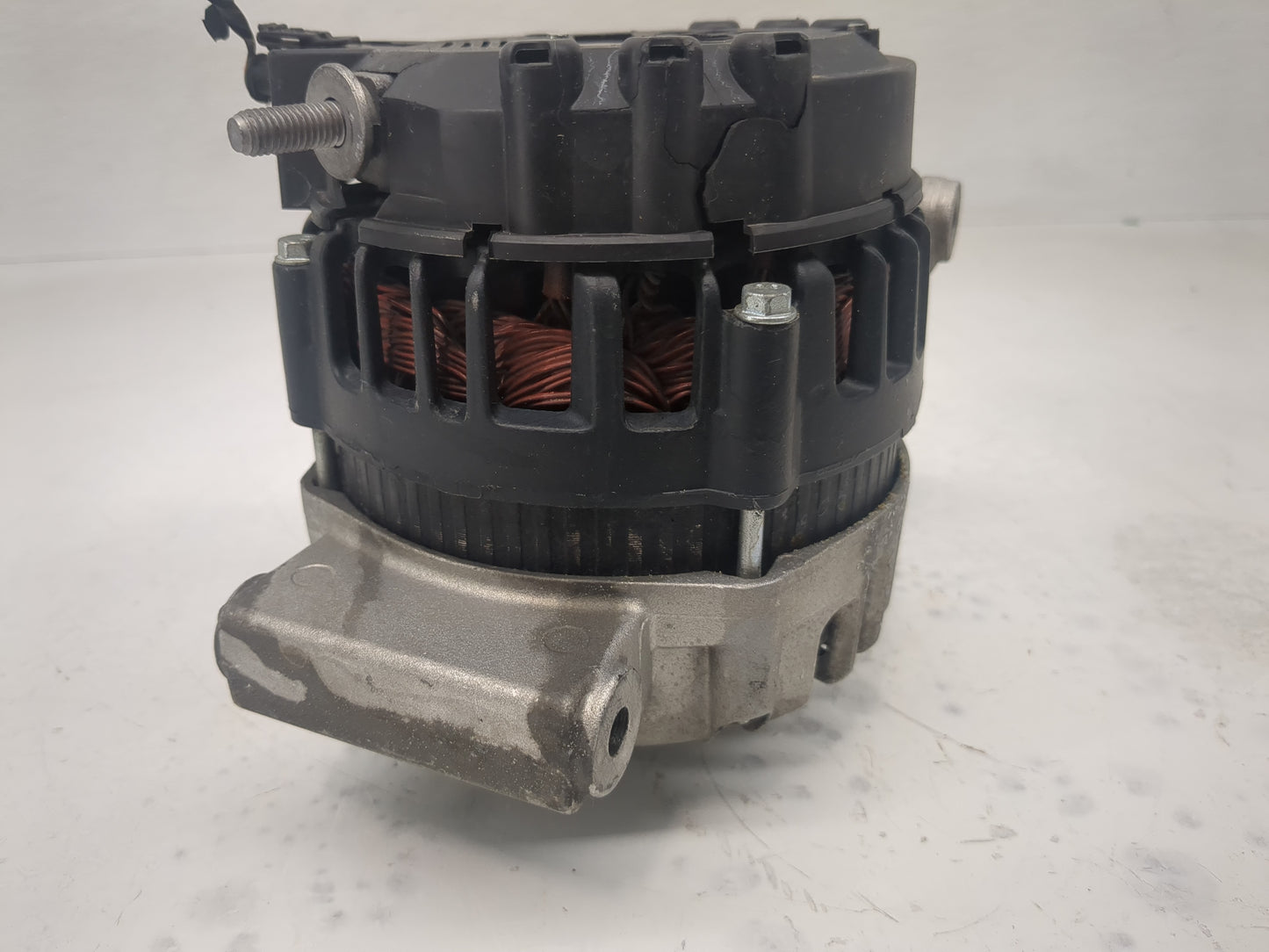 2008-2012 Chevrolet Malibu Alternator Replacement Generator Charging Assembly Engine OEM Fits Fits 2008 2009 2010 2011 2012 