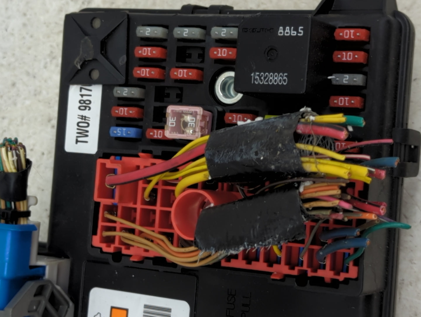 2008-2011 Chevrolet Malibu Body Control Module Bcm Inner Cabin Fuse Box - Oemusedautoparts1.com