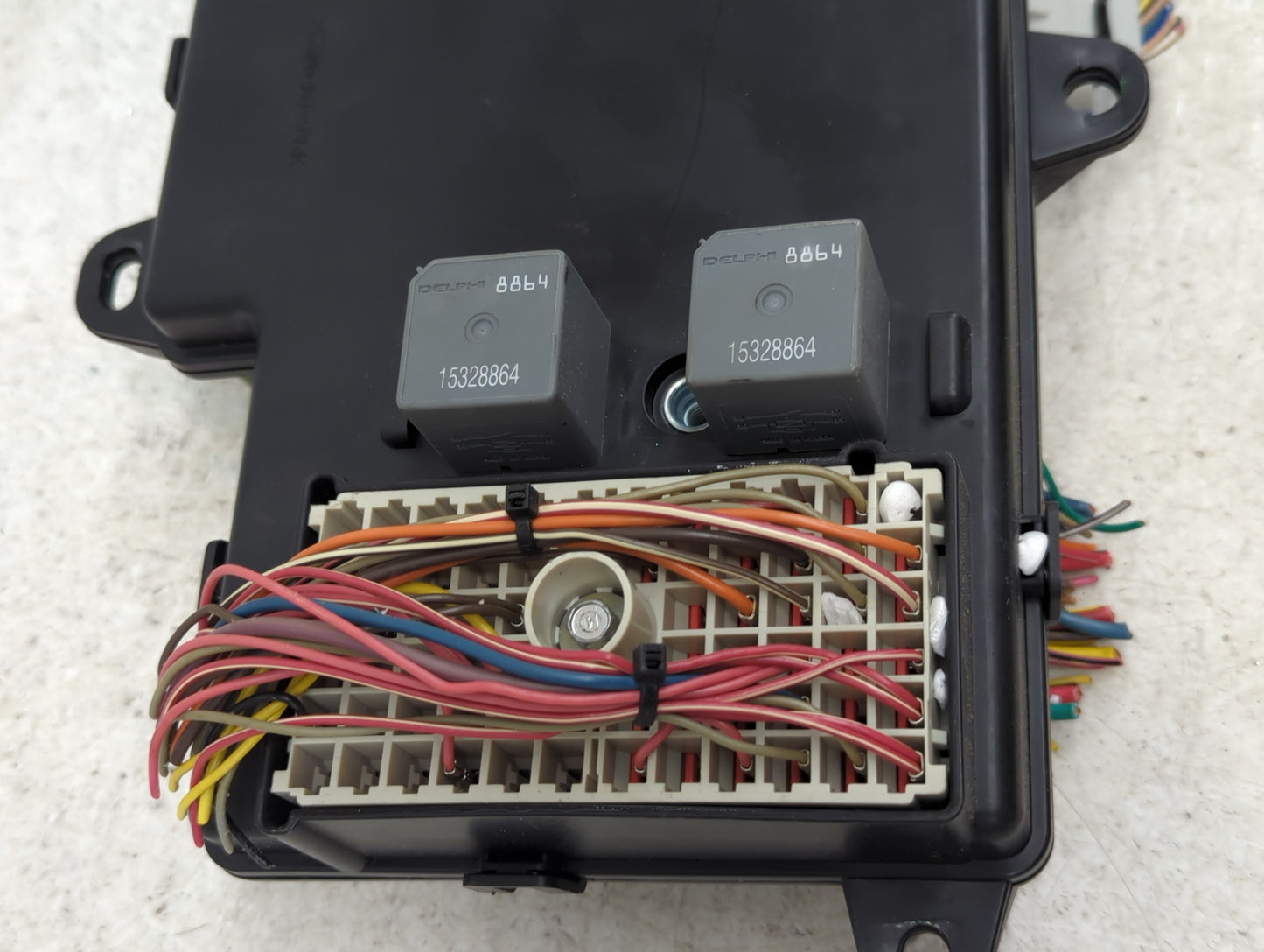 2008-2011 Chevrolet Malibu Body Control Module Bcm Inner Cabin Fuse Box - Oemusedautoparts1.com