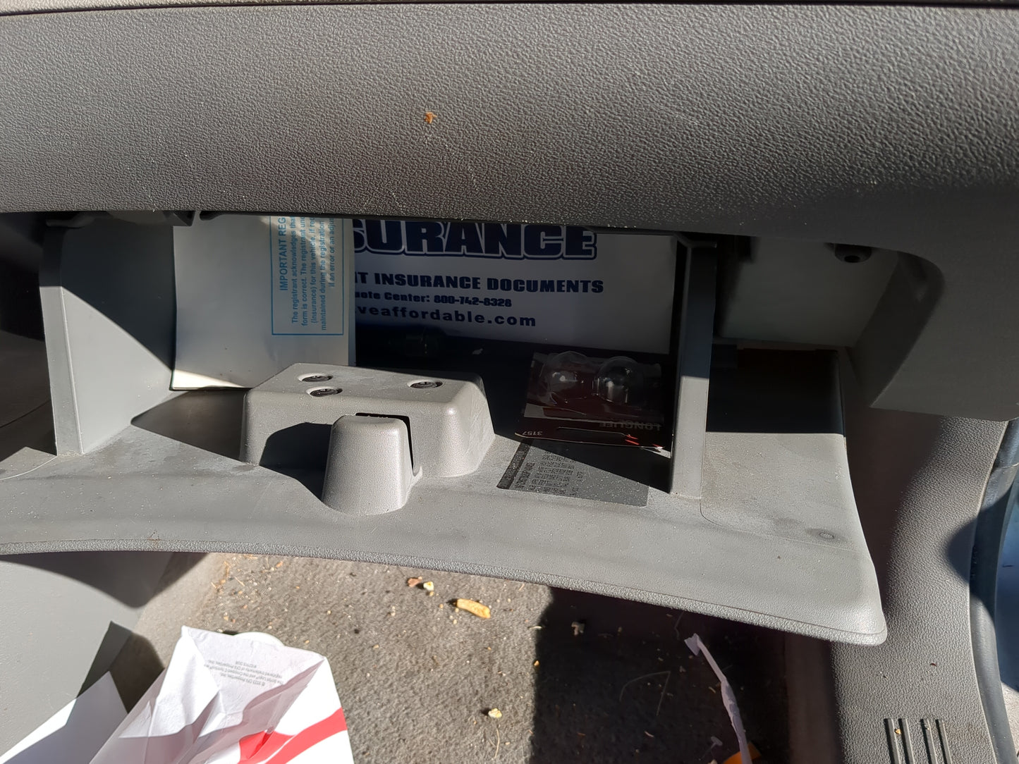 2009 Chevrolet Malibu Passenger Glove Box Door Storage Compartment 1242464 - Oemusedautoparts1.com