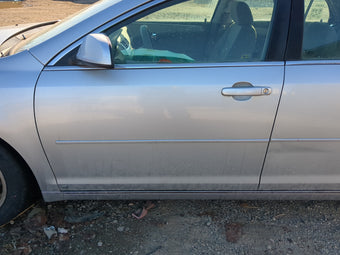 compare product 2008-2012 Chevrolet Malibu Driver Front Door Oem 1242467