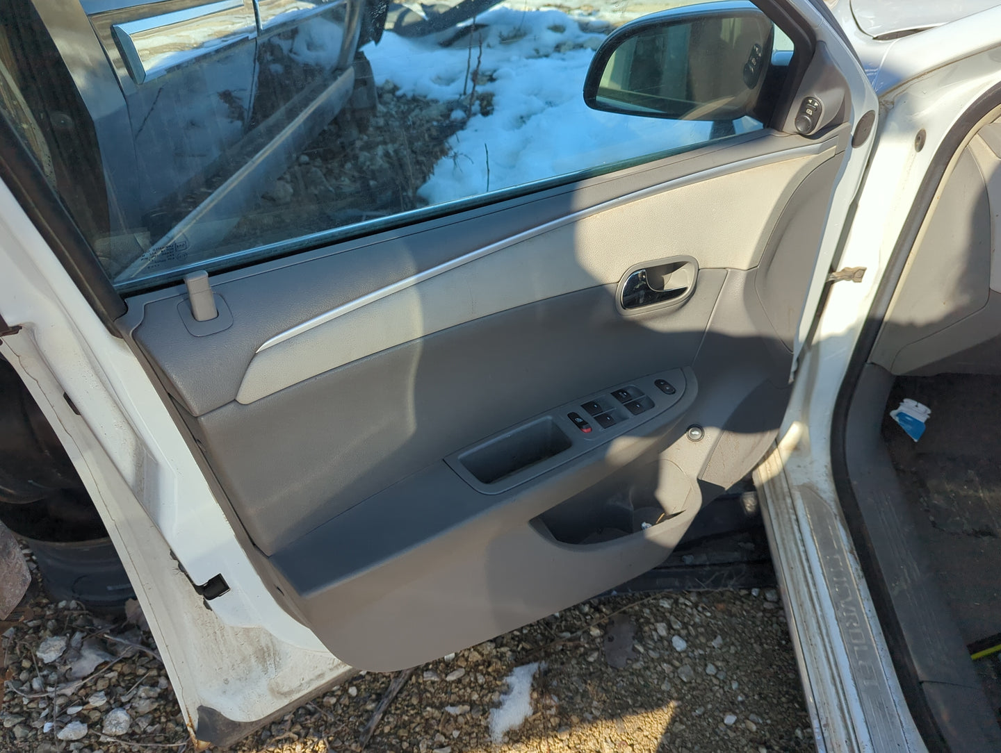 2009 Chevrolet Malibu Front Left Driver Interior Door Panel Trim 1254072 - Oemusedautoparts1.com