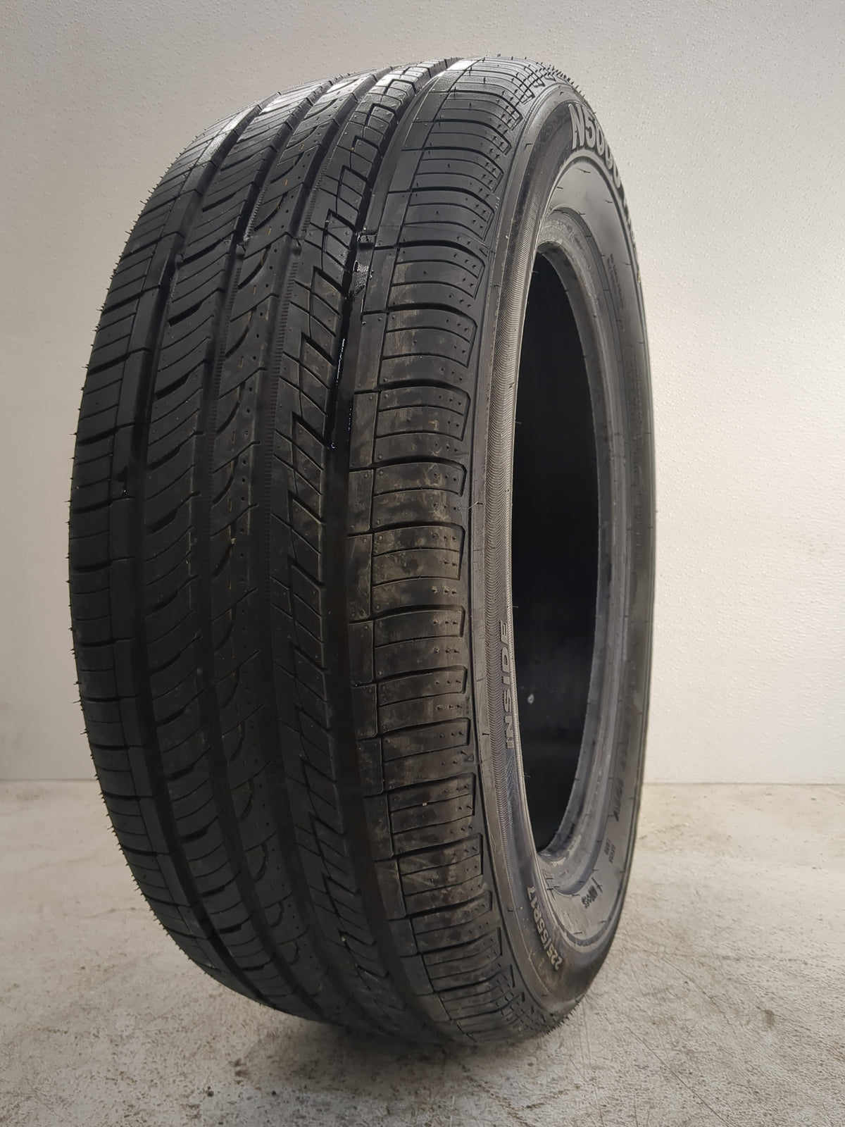 Used Tire 225/55R17 NEXEN N5000 PLUS 101V - Tread Depth 11/32 - Oemusedautoparts1.com