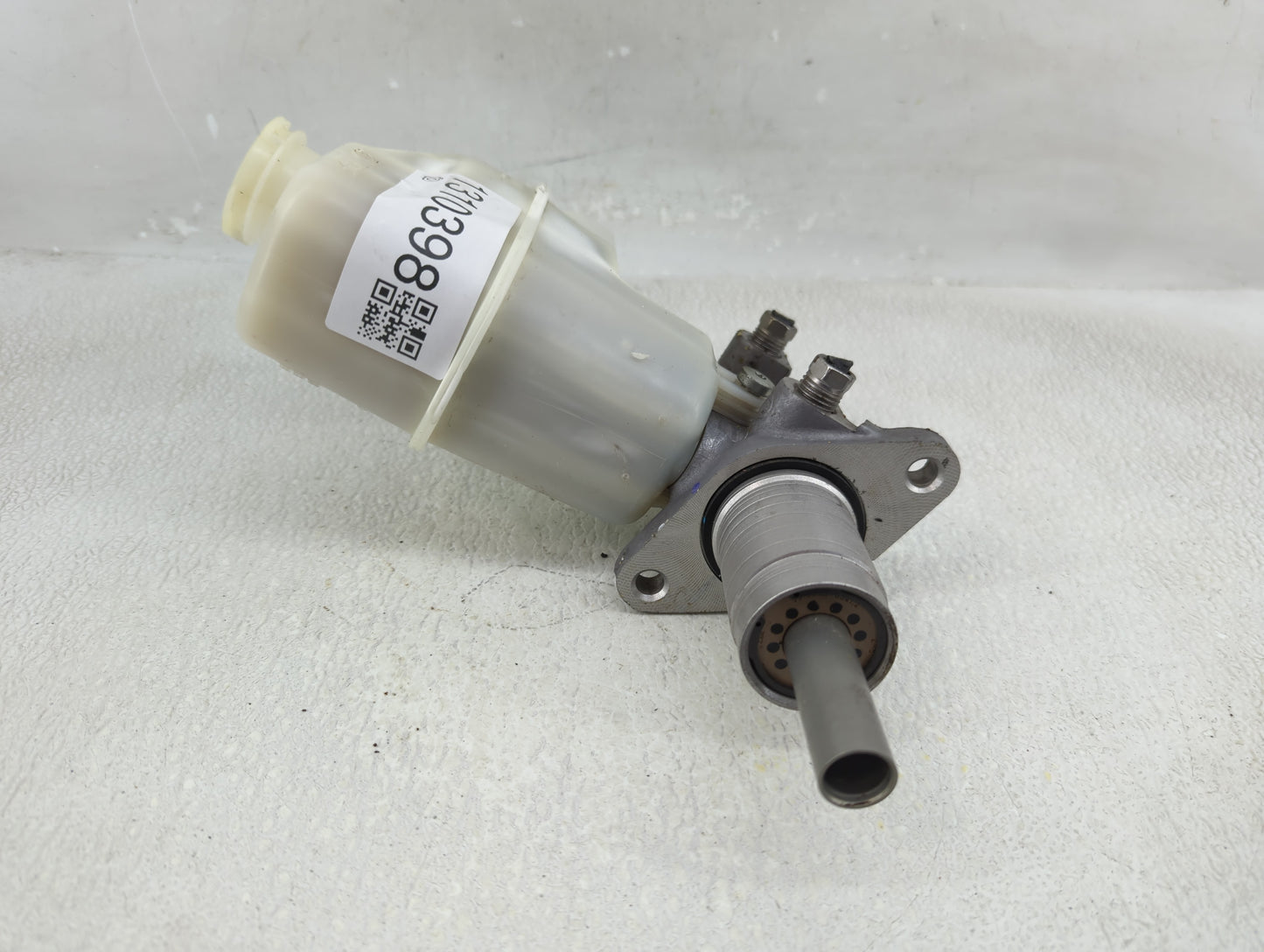 2008-2012 Chevrolet Malibu Brake Master Cylinder 1310398 - Oemusedautoparts1.com