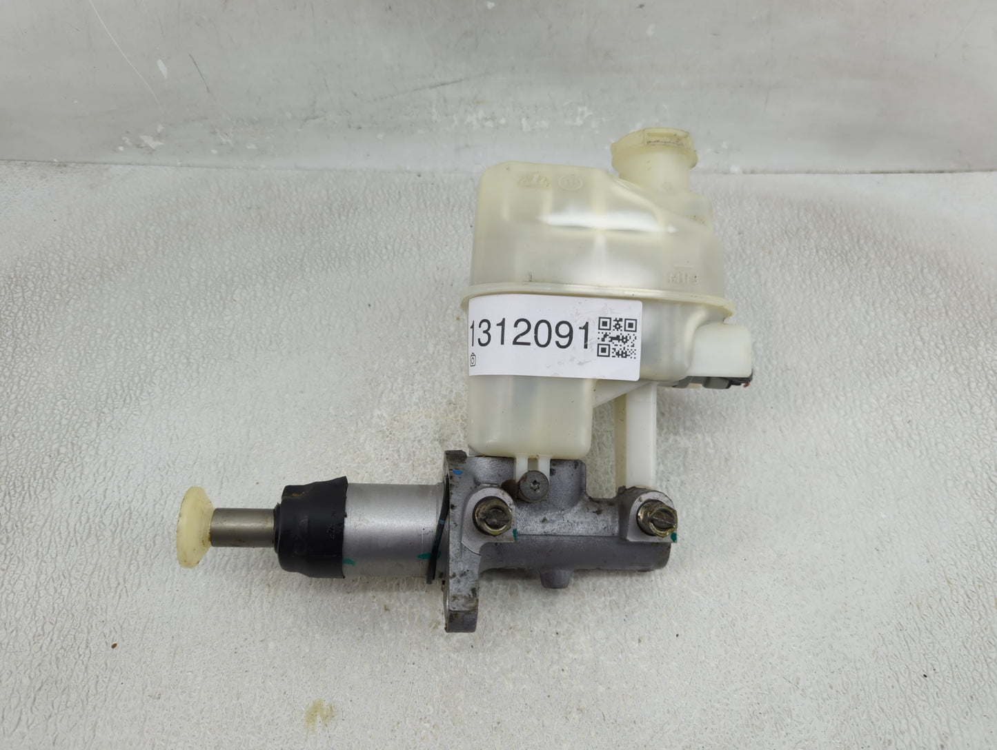 2008-2012 Chevrolet Malibu Brake Master Cylinder - Oemusedautoparts1.com