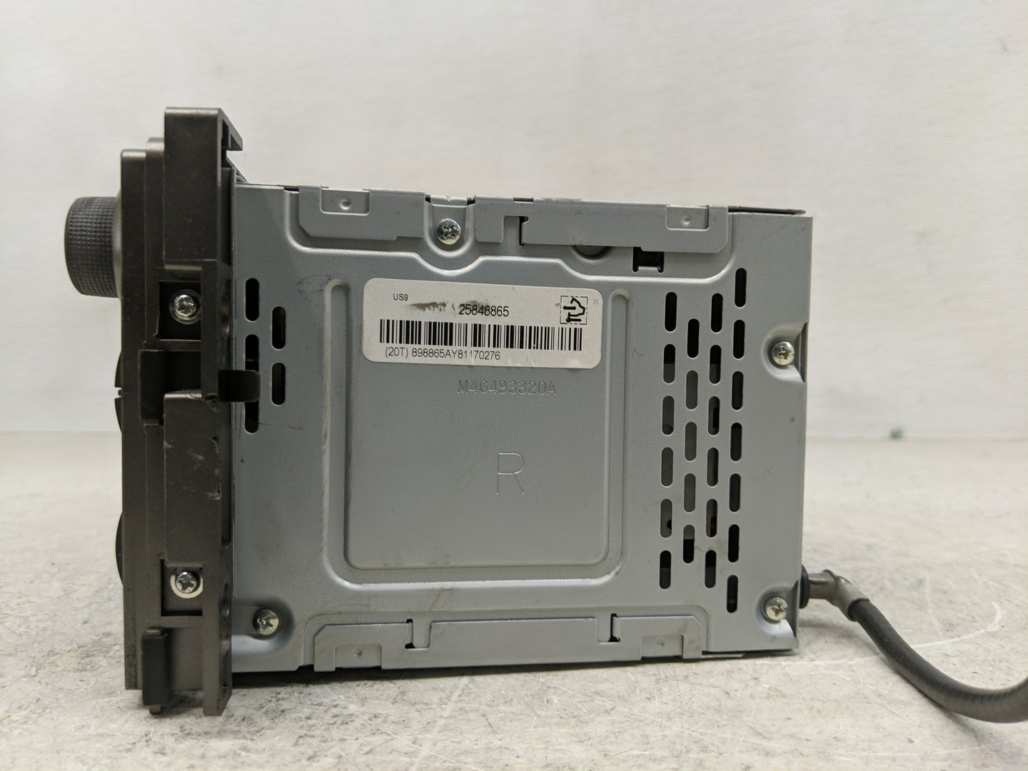 2009 Chevrolet Malibu Radio AM FM Cd Player Receiver Replacement P/N:25848865 Fits OEM Used Auto Parts - Oemusedautoparts1.c