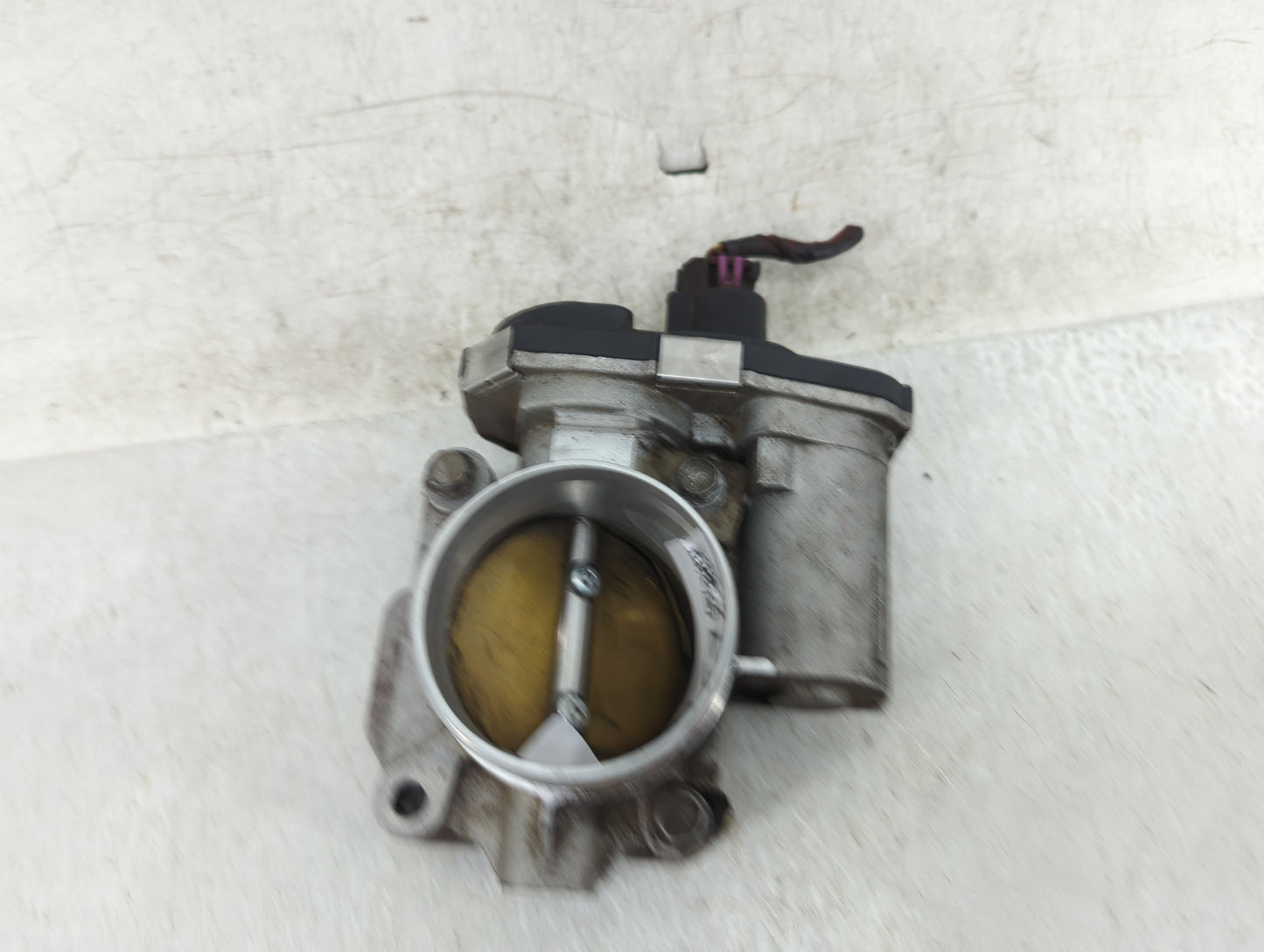 2008-2012 Chevrolet Malibu Throttle Body Fits Fits 2007 2008 2009 2010 2011 2012 OEM Used Auto Parts - Oemusedautoparts1.com