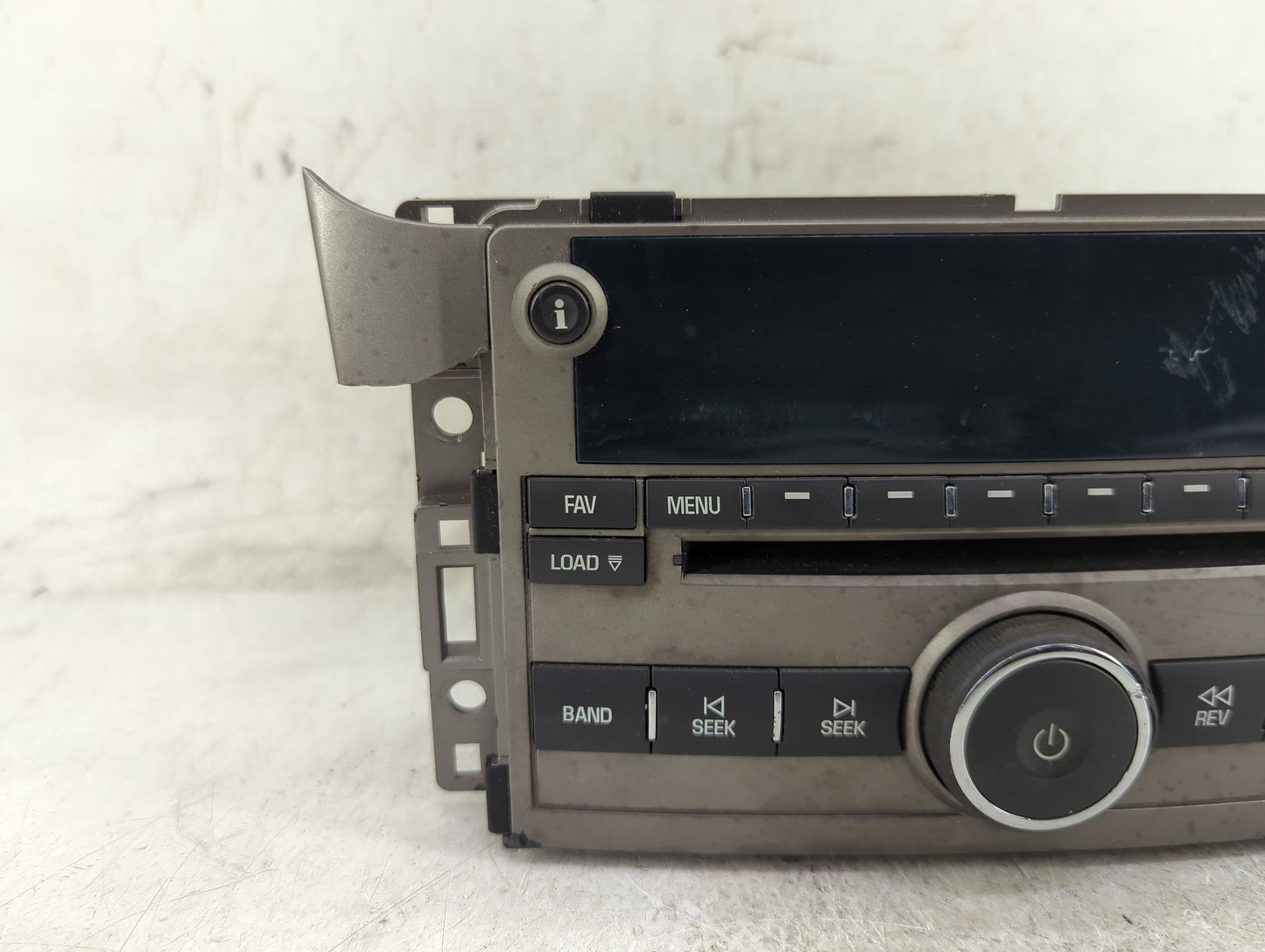 2009 Chevrolet Malibu Radio AM FM Cd Player Receiver Replacement P/N:25848865 Fits OEM Used Auto Parts - Oemusedautoparts1.c