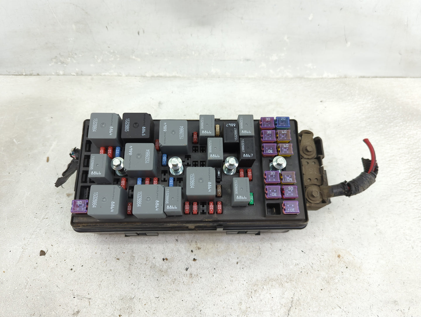 2009 Chevrolet Malibu Fusebox Fuse Box Panel Relay Module P/N:13612203 Fits OEM Used Auto Parts - Oemusedautoparts1.com
