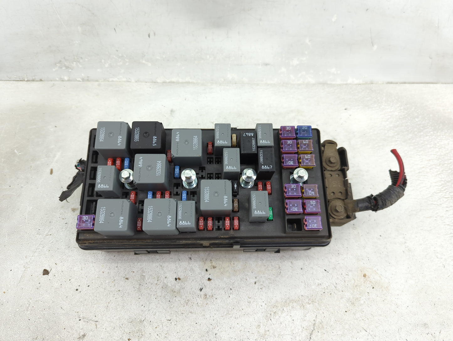 2009 Chevrolet Malibu Fusebox Fuse Box Panel Relay Module P/N:13612203 Fits OEM Used Auto Parts - Oemusedautoparts1.com