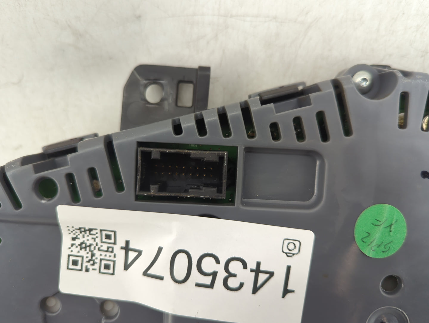 2008-2012 Chevrolet Malibu Instrument Cluster Speedometer Gauges Fits Fits 2008 2009 2010 2011 2012 OEM Used Auto Parts - Oe