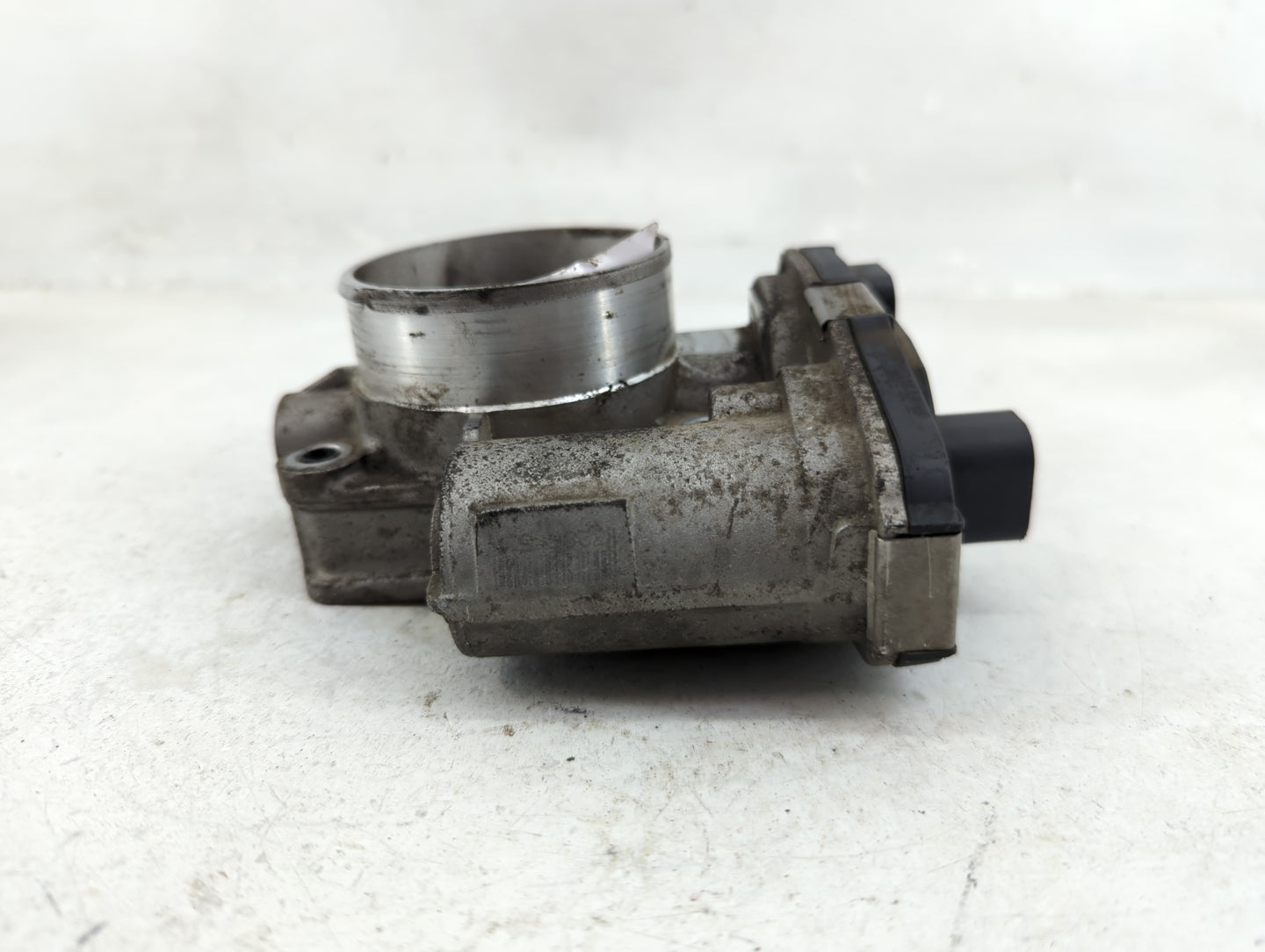 2008-2012 Chevrolet Malibu Throttle Body Fits Fits 2007 2008 2009 2010 2011 2012 OEM Used Auto Parts - Oemusedautoparts1.com