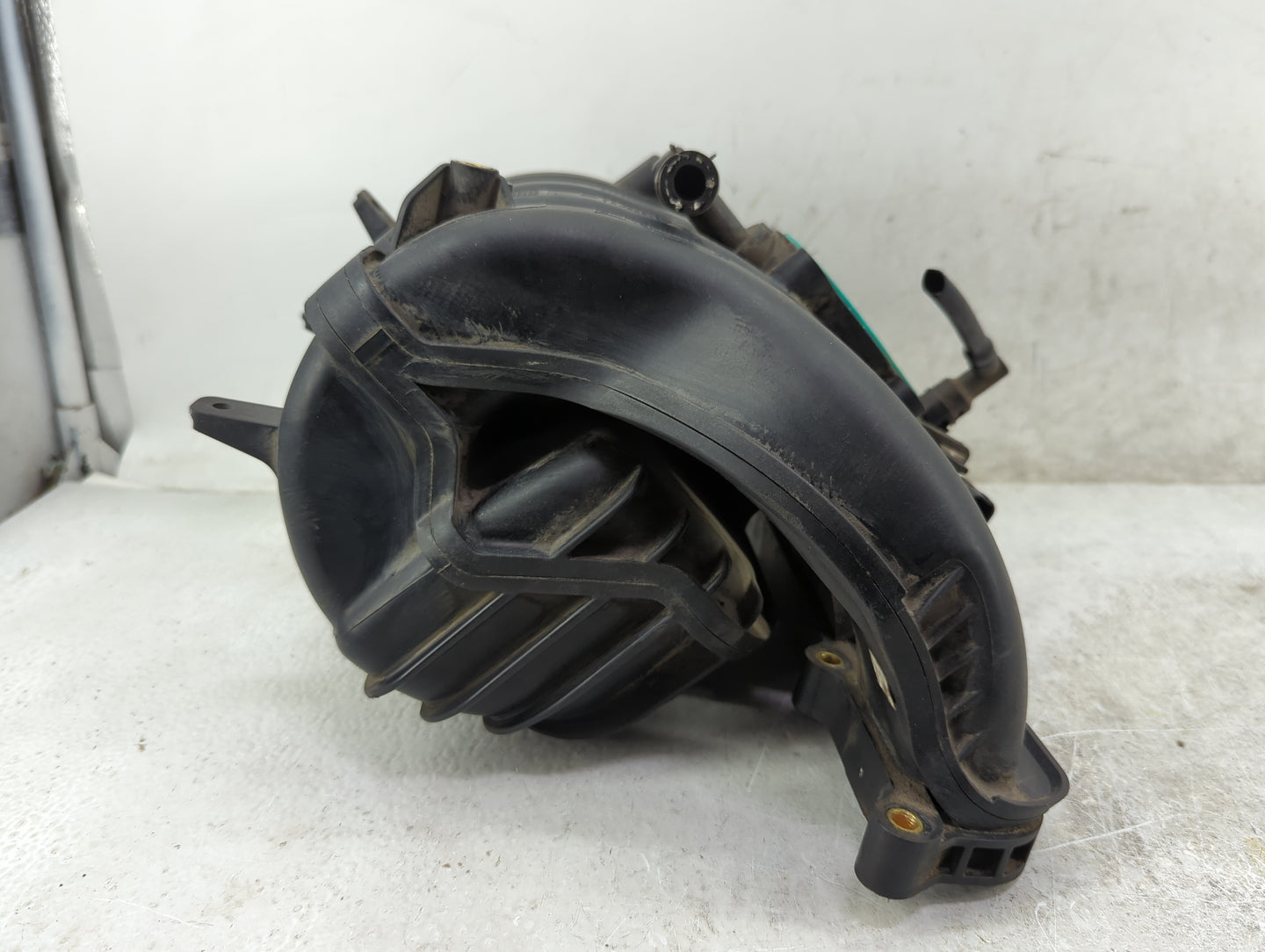 2008-2012 Chevrolet Malibu Air Intake Manifold Fits Fits 2007 2008 2009 2010 2011 2012 OEM Used Auto Parts - Oemusedautopart