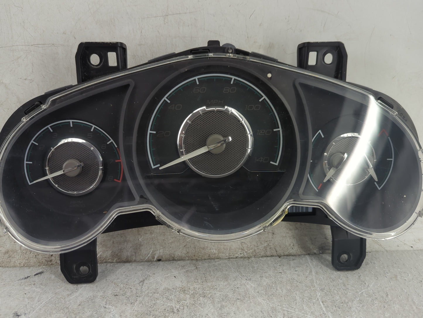 2008-2009 Chevrolet Malibu Instrument Cluster Speedometer Gauges P/N:1394167 Miles: Fits Fits 2008 2009 OEM Used Auto Parts 