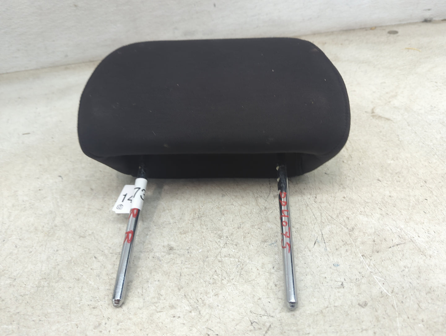 2009 Chevrolet Malibu Headrest Head Rest Front Driver Passenger Seat Fits OEM Used Auto Parts - Oemusedautoparts1.com
