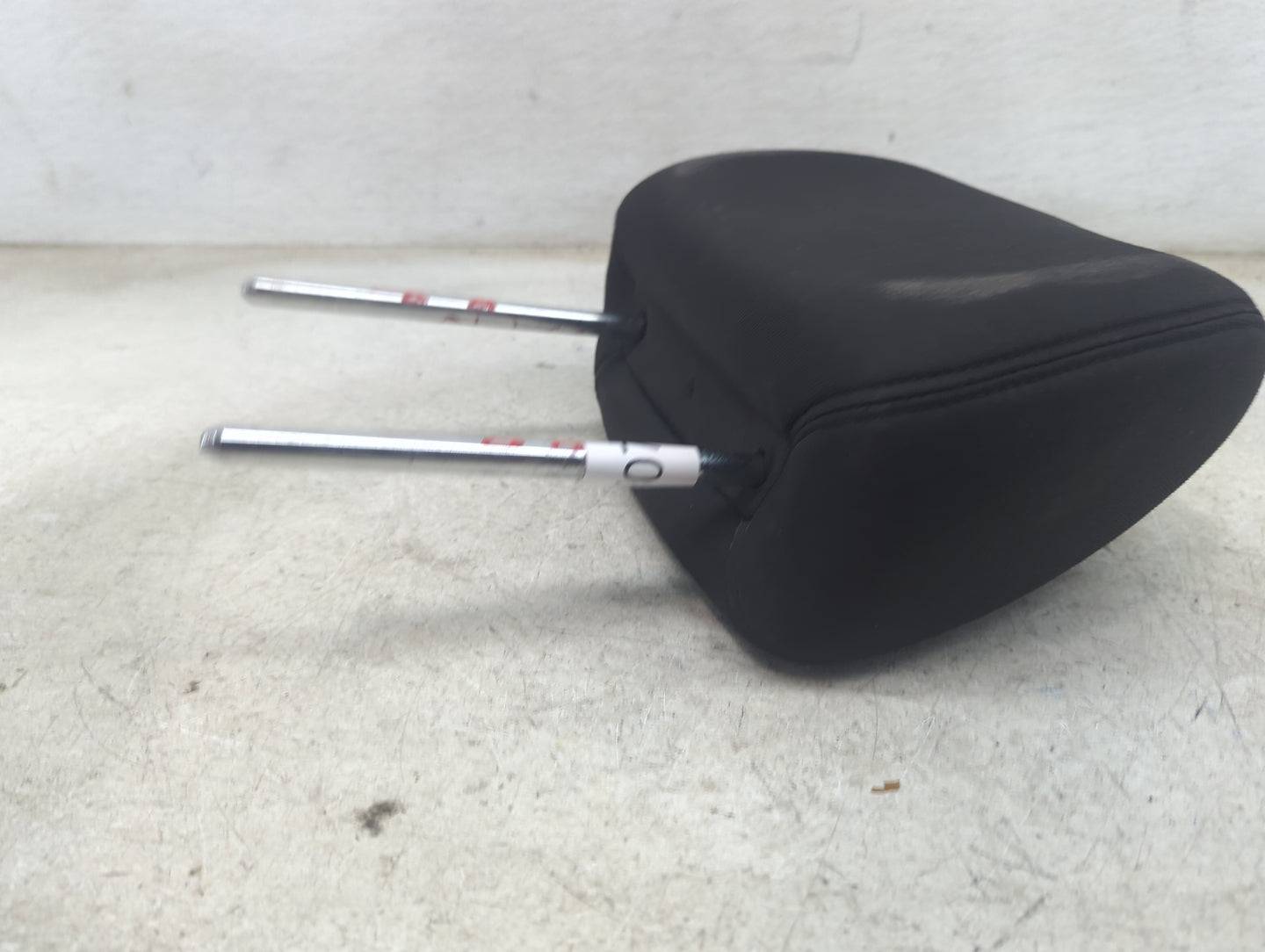 2009 Chevrolet Malibu Headrest Head Rest Rear Seat Fits OEM Used Auto Parts - Oemusedautoparts1.com