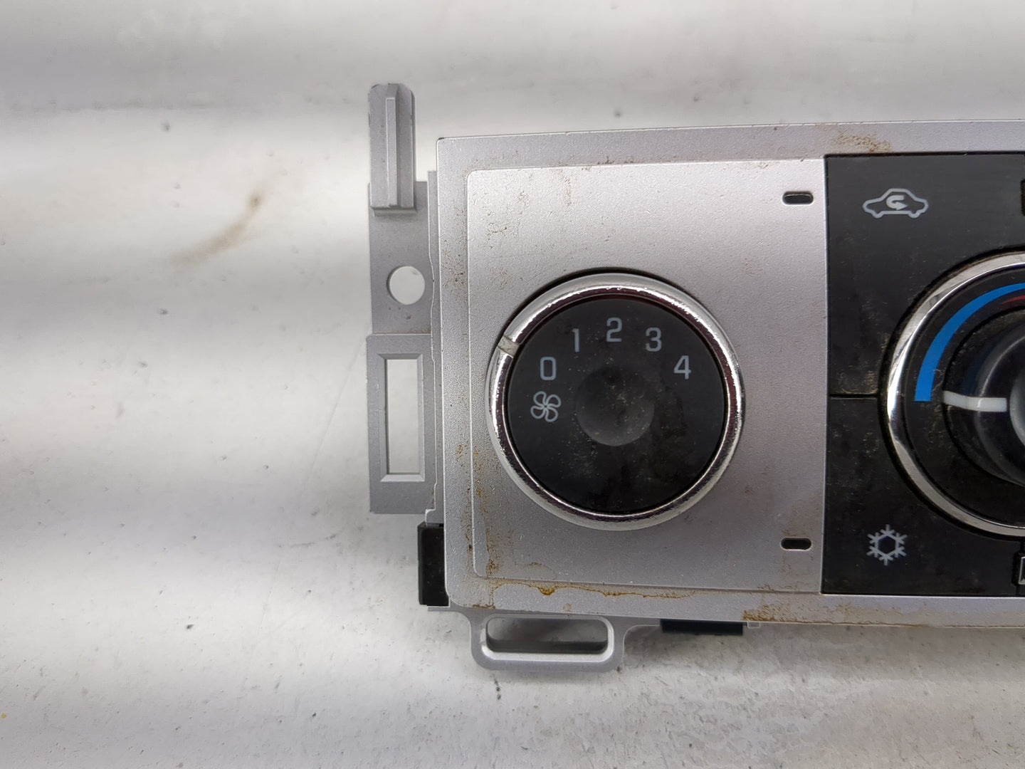 2008-2012 Chevrolet Malibu Climate Control Module Temperature AC/Heater Replacement P/N:28116119 25878418 Fits OEM Used Auto