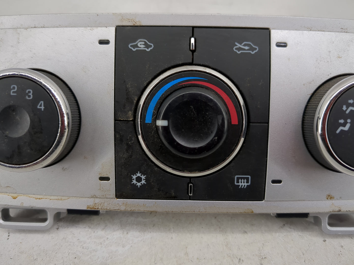 2008-2012 Chevrolet Malibu Climate Control Module Temperature AC/Heater Replacement P/N:28116119 25878418 Fits OEM Used Auto