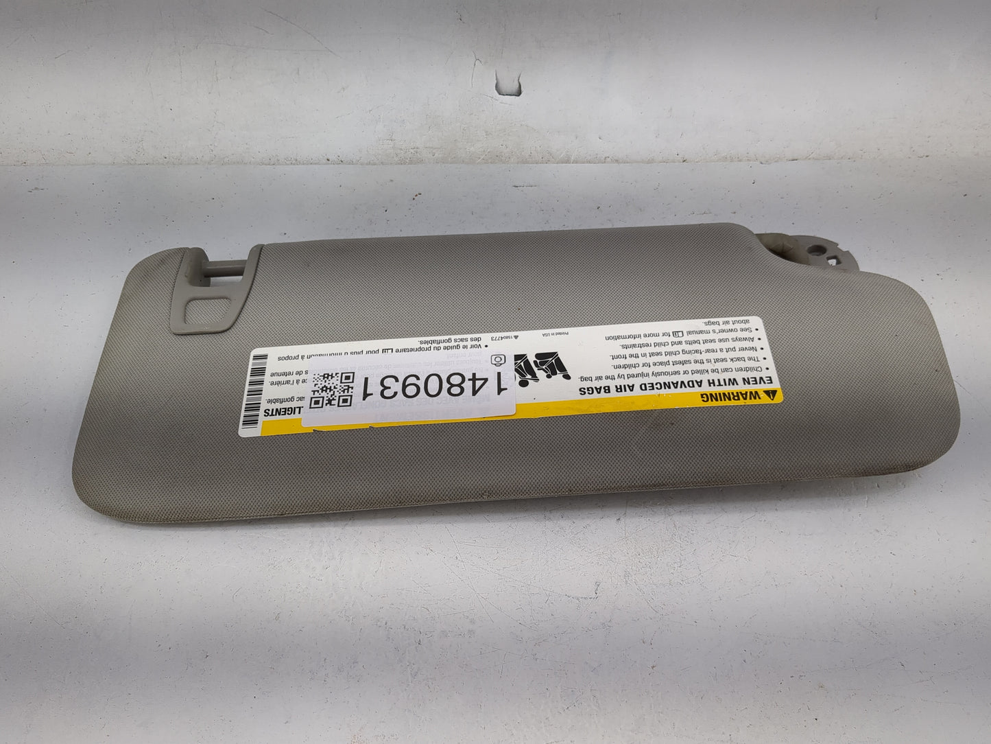 2009 Chevrolet Malibu Sun Visor Shade Replacement Driver Left Mirror Fits OEM Used Auto Parts - Oemusedautoparts1.com