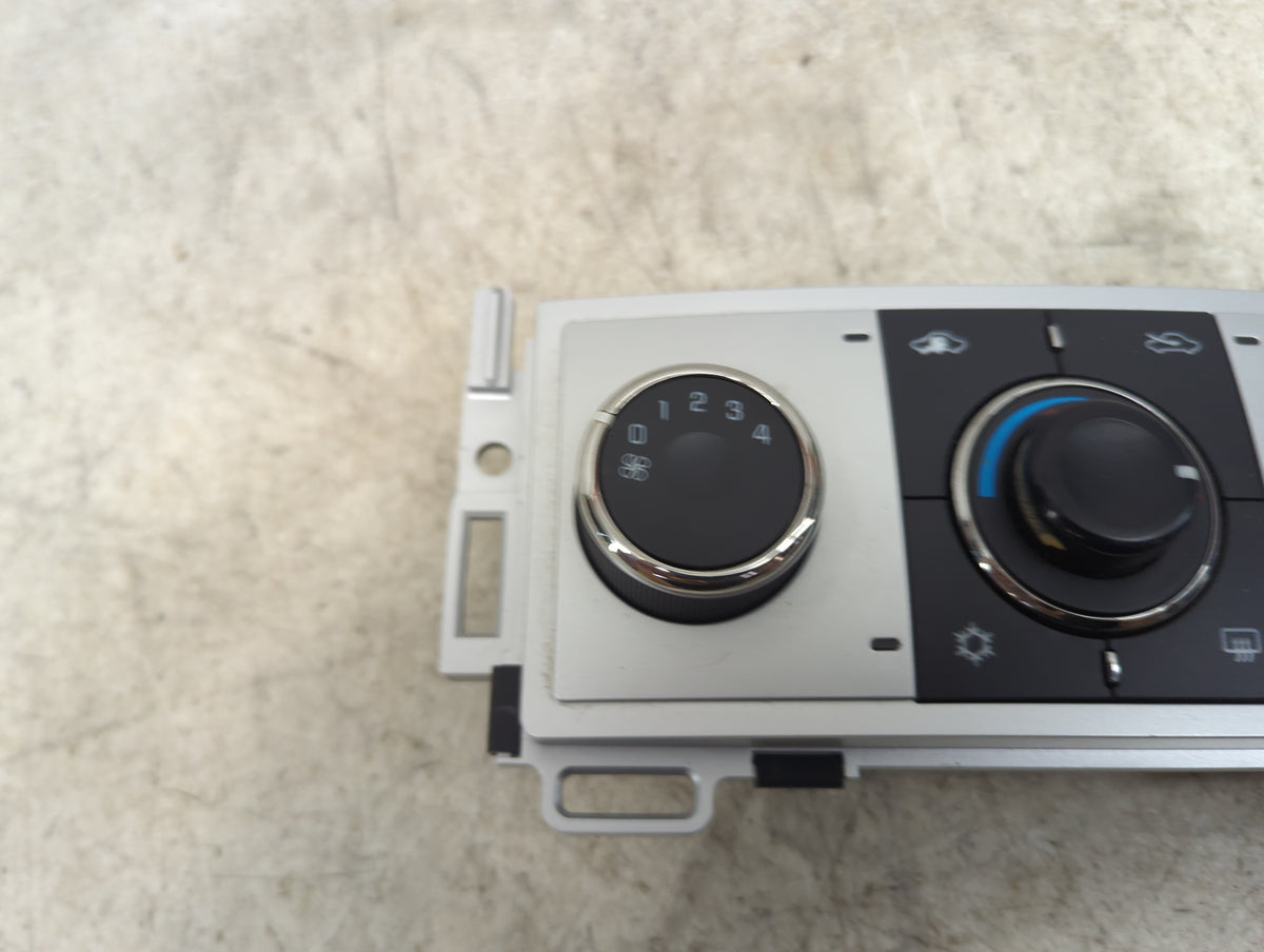 2008-2012 Chevrolet Malibu Climate Control Module Temperature AC/Heater Replacement P/N:28116119 25878418 Fits OEM Used Auto