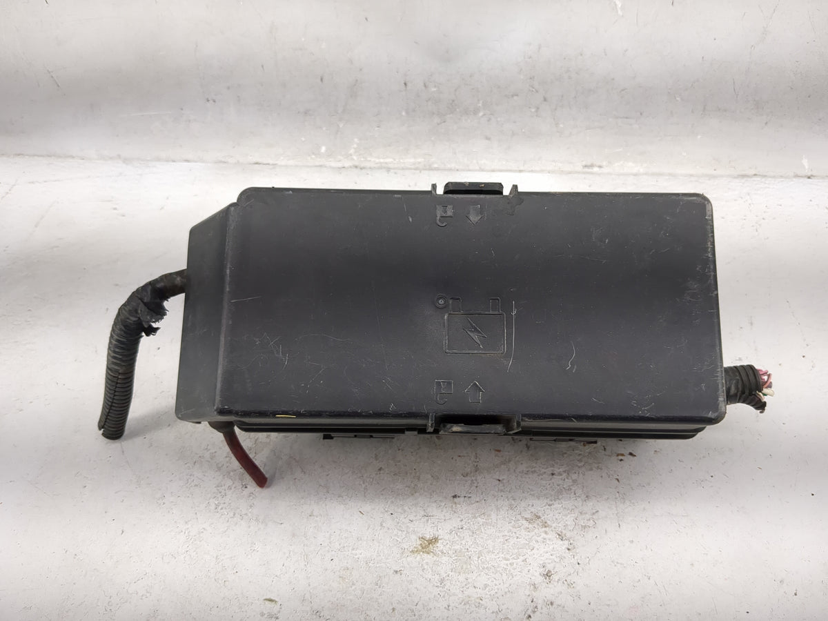 2009-2012 Chevrolet Malibu Fusebox Fuse Box Panel Relay Module P/N:13612203 Fits Fits 2009 2010 2011 2012 OEM Used Auto Part