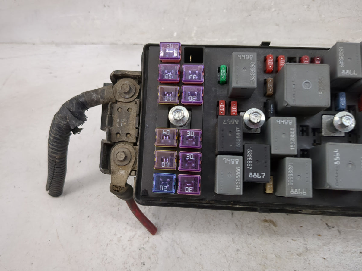 2009-2012 Chevrolet Malibu Fusebox Fuse Box Panel Relay Module P/N:13612203 Fits Fits 2009 2010 2011 2012 OEM Used Auto Part