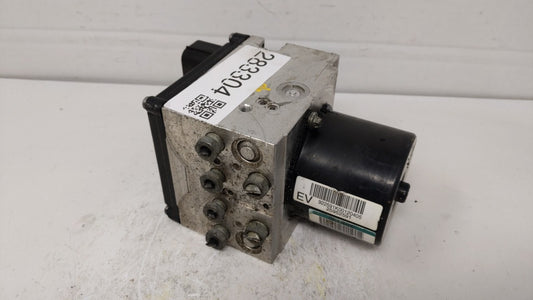 2008-2009 Chevrolet Malibu ABS Pump Control Module Replacement P/N:25949989 20812604, 25928254, 25952591 Fits Fits 2008 2009 OEM Used Auto Parts