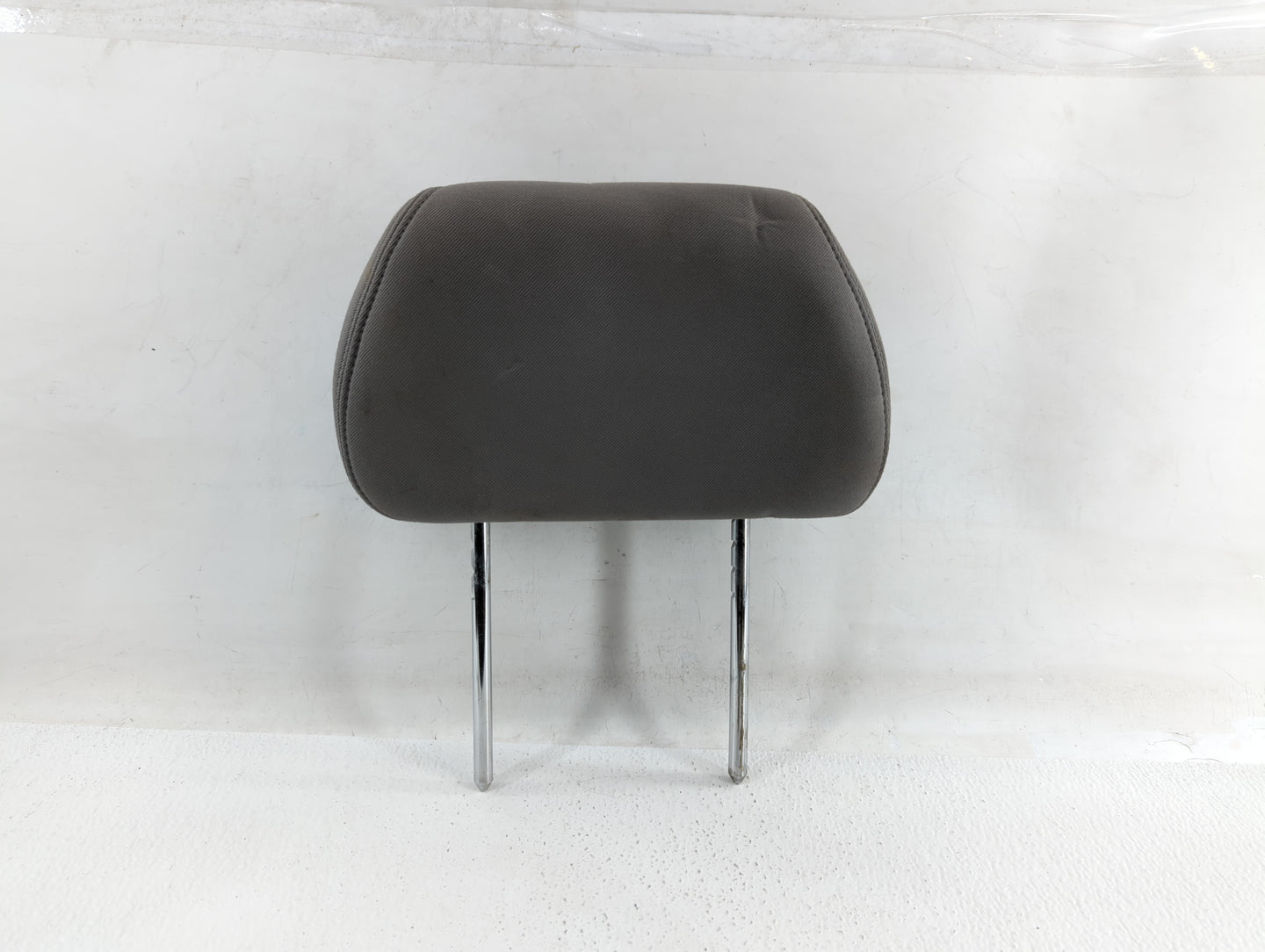 2008-2009 Chevrolet Malibu Headrest Head Rest Rear Seat Fits Fits 2008 2009 OEM Used Auto Parts - Oemusedautoparts1.com