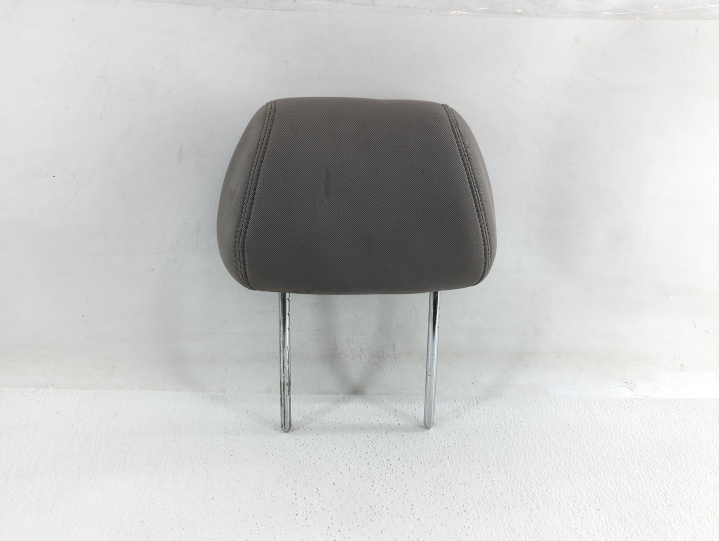 2008-2009 Chevrolet Malibu Headrest Head Rest Rear Seat Fits Fits 2008 2009 OEM Used Auto Parts - Oemusedautoparts1.com