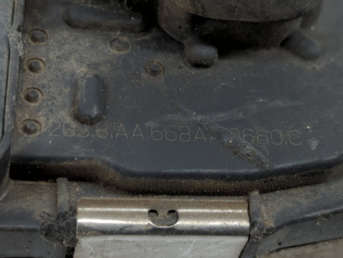 2008-2012 Chevrolet Malibu Throttle Body P/N:9B4G-9F991-A 668AA, 186AA Fits Fits 2007 2008 2009 2010 2011 2012 OEM Used Auto