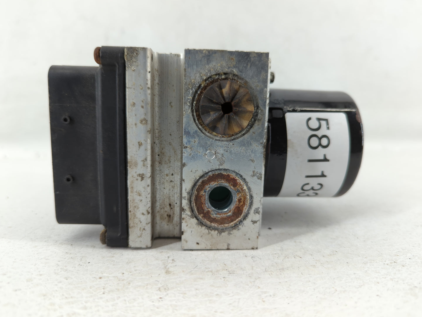 2008-2009 Chevrolet Malibu ABS Pump Control Module Replacement P/N:25949990, 25952591 Fits Fits 2008 2009 OEM Used Auto Part