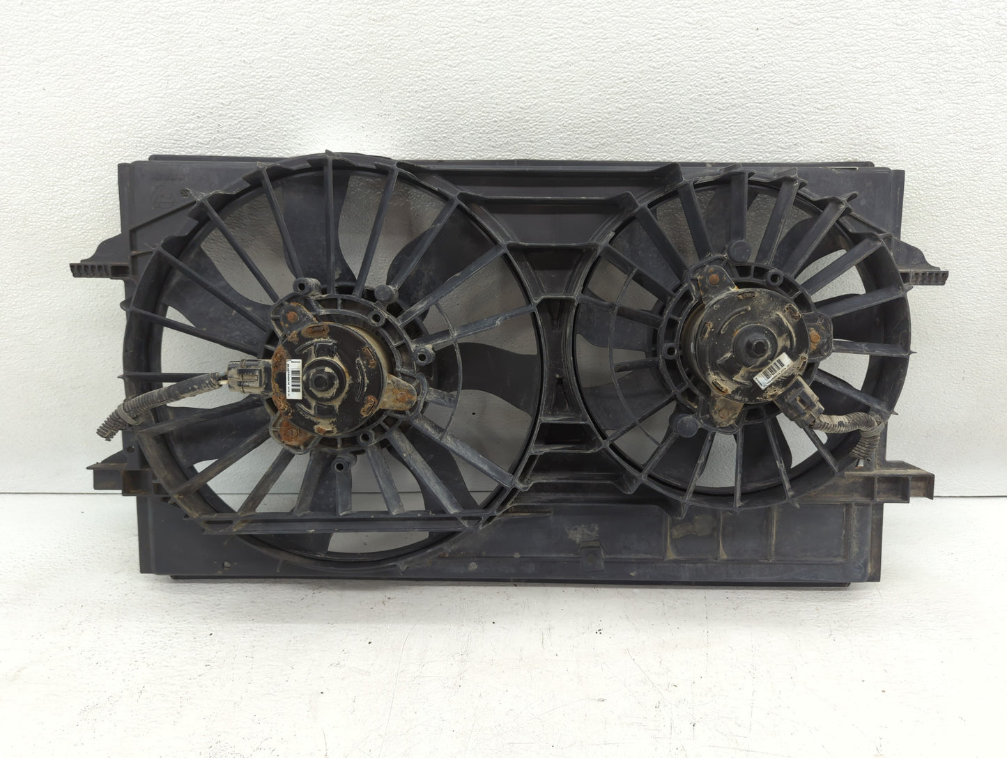 2004-2012 Chevrolet Malibu Left Radiator Fan Motor Assembly - Oemusedautoparts1.com