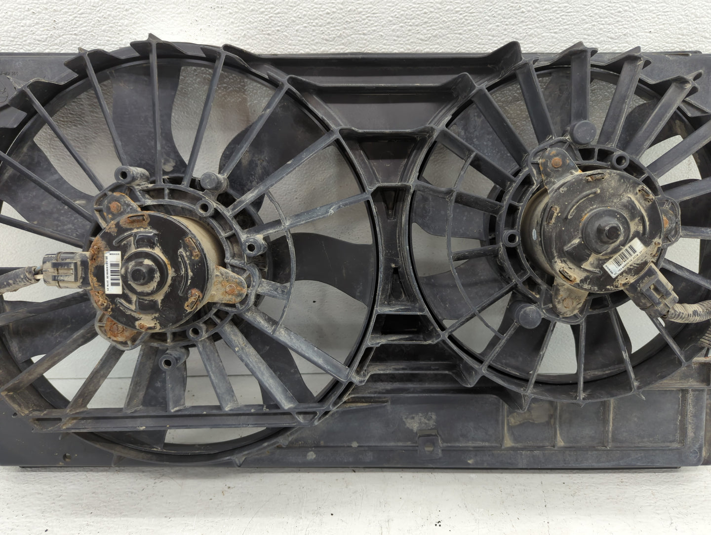 2004-2012 Chevrolet Malibu Left Radiator Fan Motor Assembly - Oemusedautoparts1.com