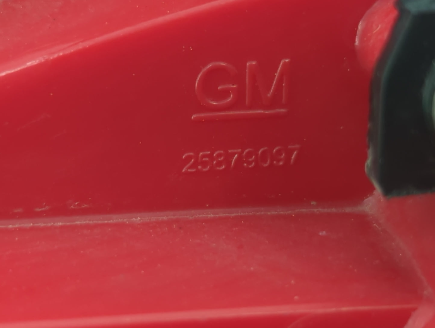2008-2012 Chevrolet Malibu Tail Light Assembly Driver Left OEM P/N:25879097 25879098 Fits Fits 2008 2009 2010 2011 2012 OEM 