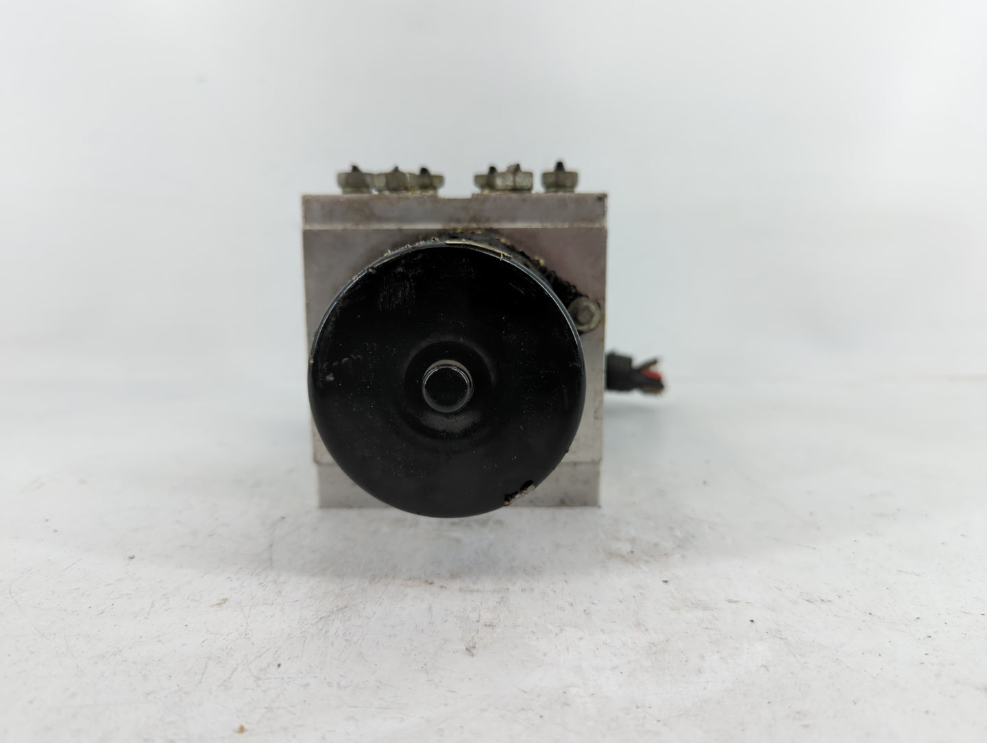 2008-2009 Chevrolet Malibu ABS Pump Control Module Replacement P/N:25949990 Fits Fits 2008 2009 OEM Used Auto Parts - Oemuse