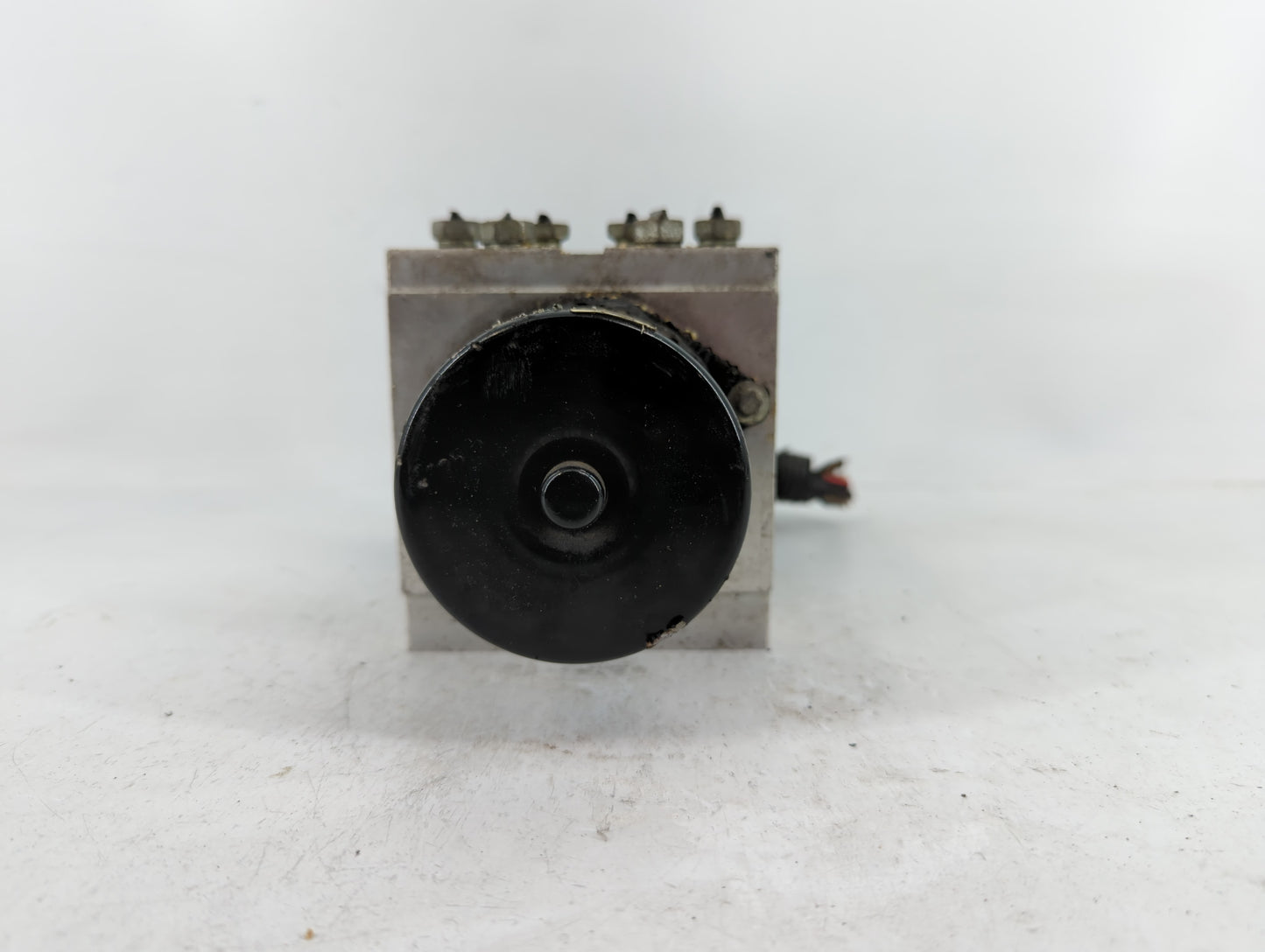 2008-2009 Chevrolet Malibu ABS Pump Control Module Replacement P/N:25949990 Fits Fits 2008 2009 OEM Used Auto Parts - Oemuse